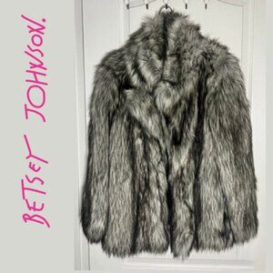 Betsey Johnson Faux Fur Coat – Silver/Grey Luxe